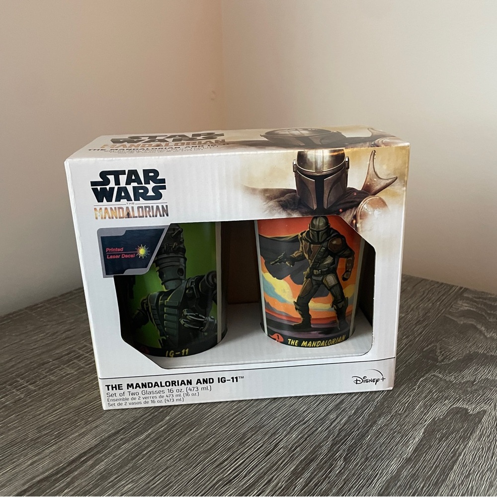 NIB Star Wars The Mandalorian and IG-11 Drinking Glass Set